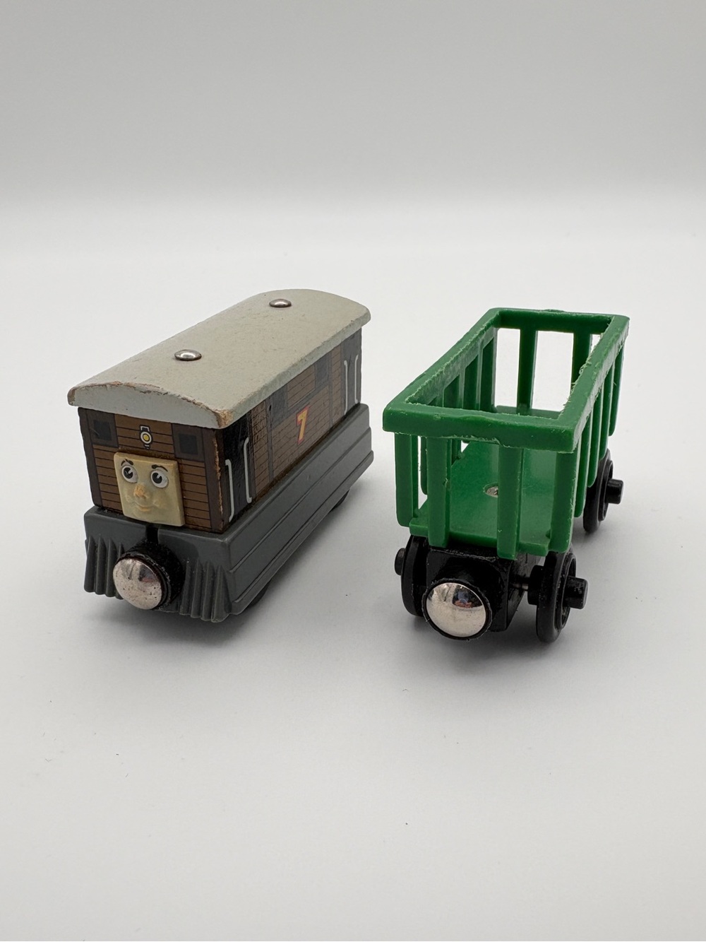 Thomas & Friends Wooden Railway Train Cars /Toby the Tram/ Green Cargo Car